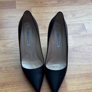 Manolo Blahnik Black Heels bb